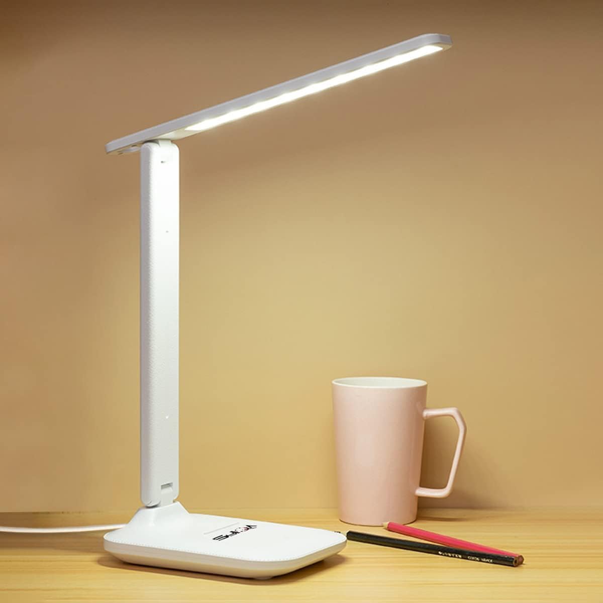 مصباح مكتب LED SKY-TOUCH - مصباح قراءة مع تحكم باللمس، العمل من أساسيات المنزل، مصباح طاولة قابل للطي مع قابس USB 3 أوضاع إضاءة، ضوء قراءة للعناية بالعين للمكتب والمسكن (أبيض)