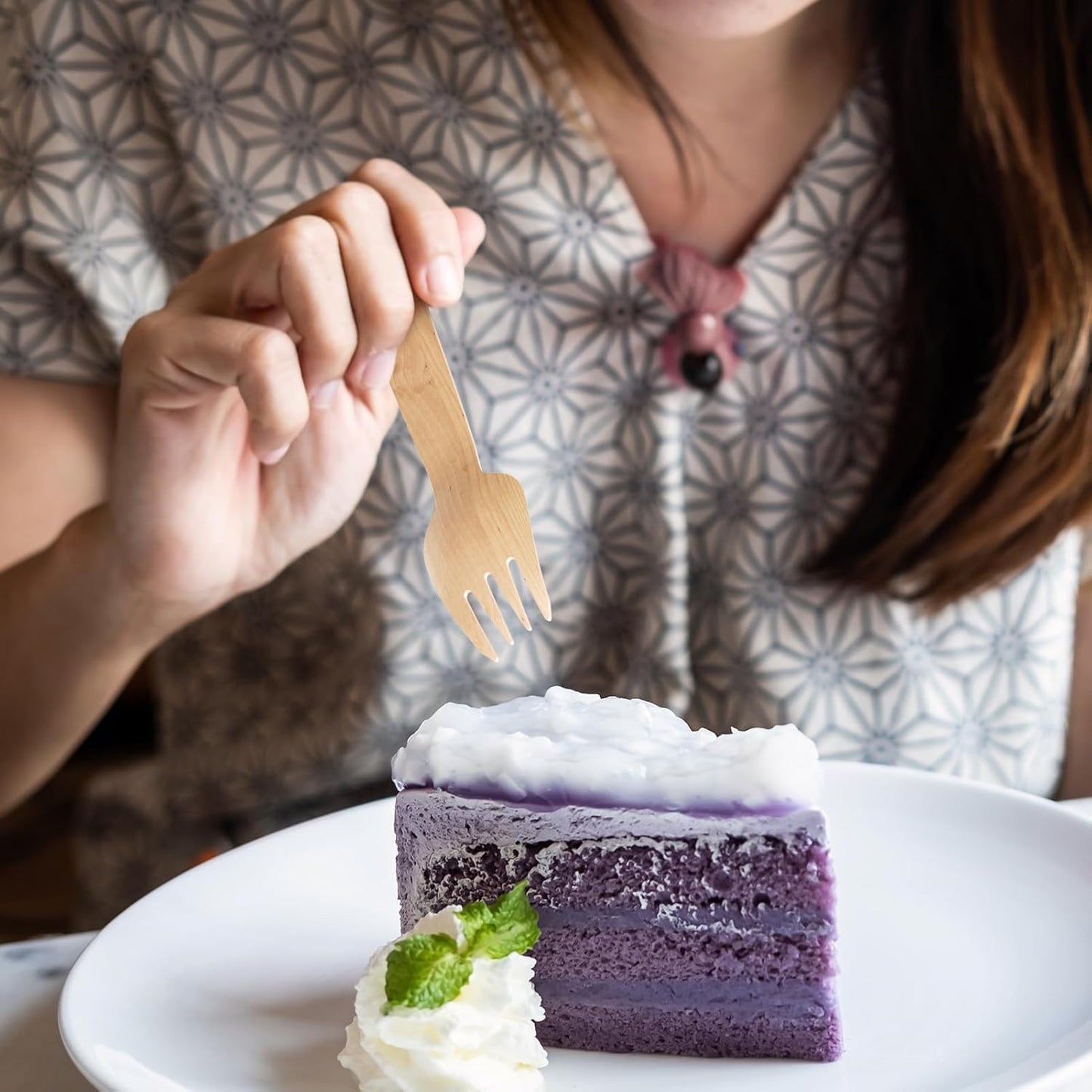 SKY-TOUCH 100 Pack Disposable Wooden Forks - 160mm, Eco-Friendly & Biodegradable, Made from Imported Fast-Growing Birch Wood, Natural & Hygienic