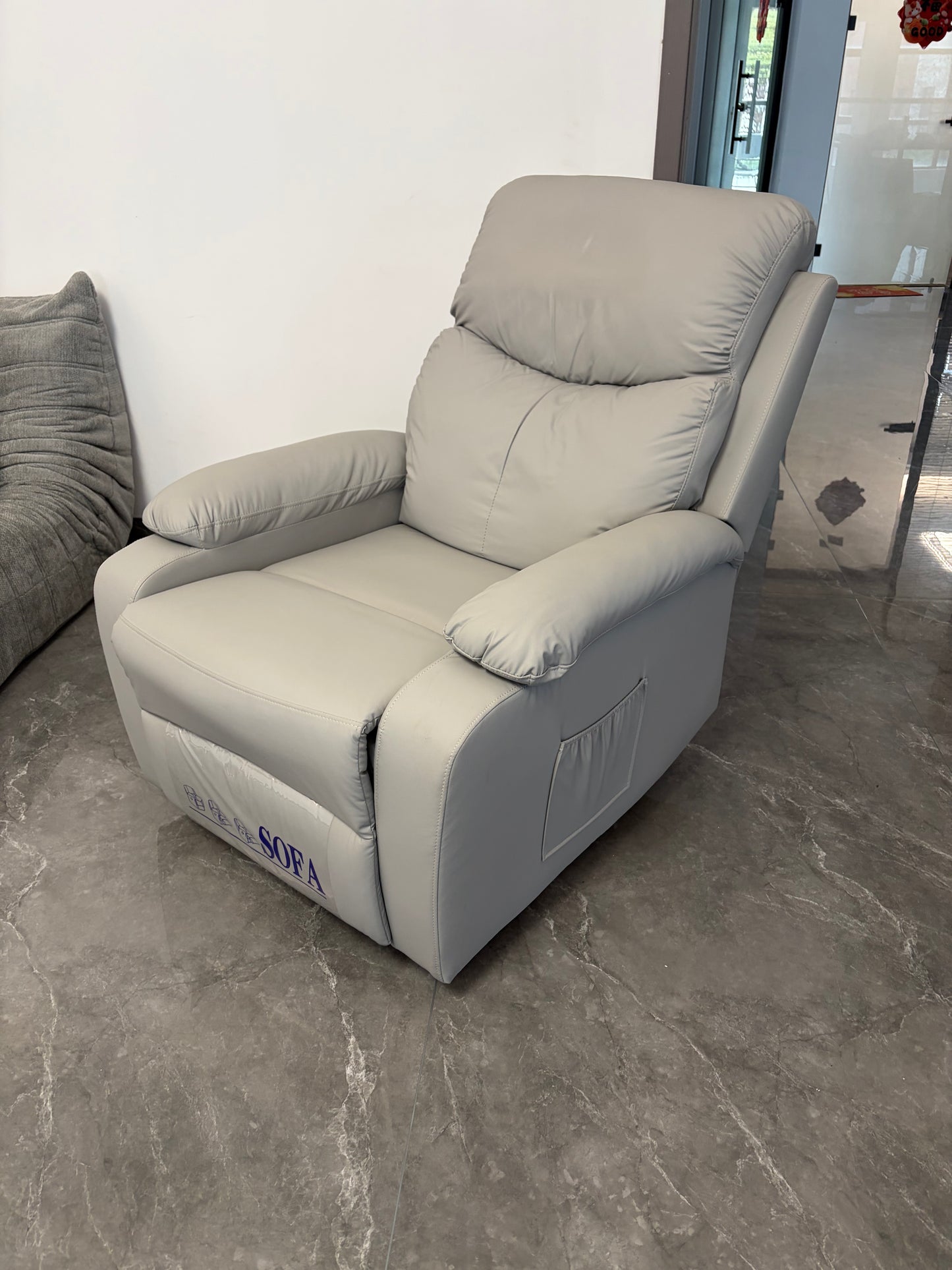 SKY-TOUCH Multifunctional Single-Seater Recliner Chair Suitable for a Nap, Adjustable Leather Lounge Chair Waterproof & Side Pockets, Swivel & Rock and Recline at 150° - Easy Assembly, Grey