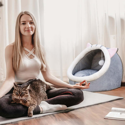 SKY-TOUCH Indoor Cat Bed, Semi-enclosed Cat Igloo Cave Bed for Indoor Kittens, Round Donut Cat House Nest with Fluffy Ball Hanging, Soft Pet Cat Cave for Cats with Anti-Slip Bottom, 48x45x40cm