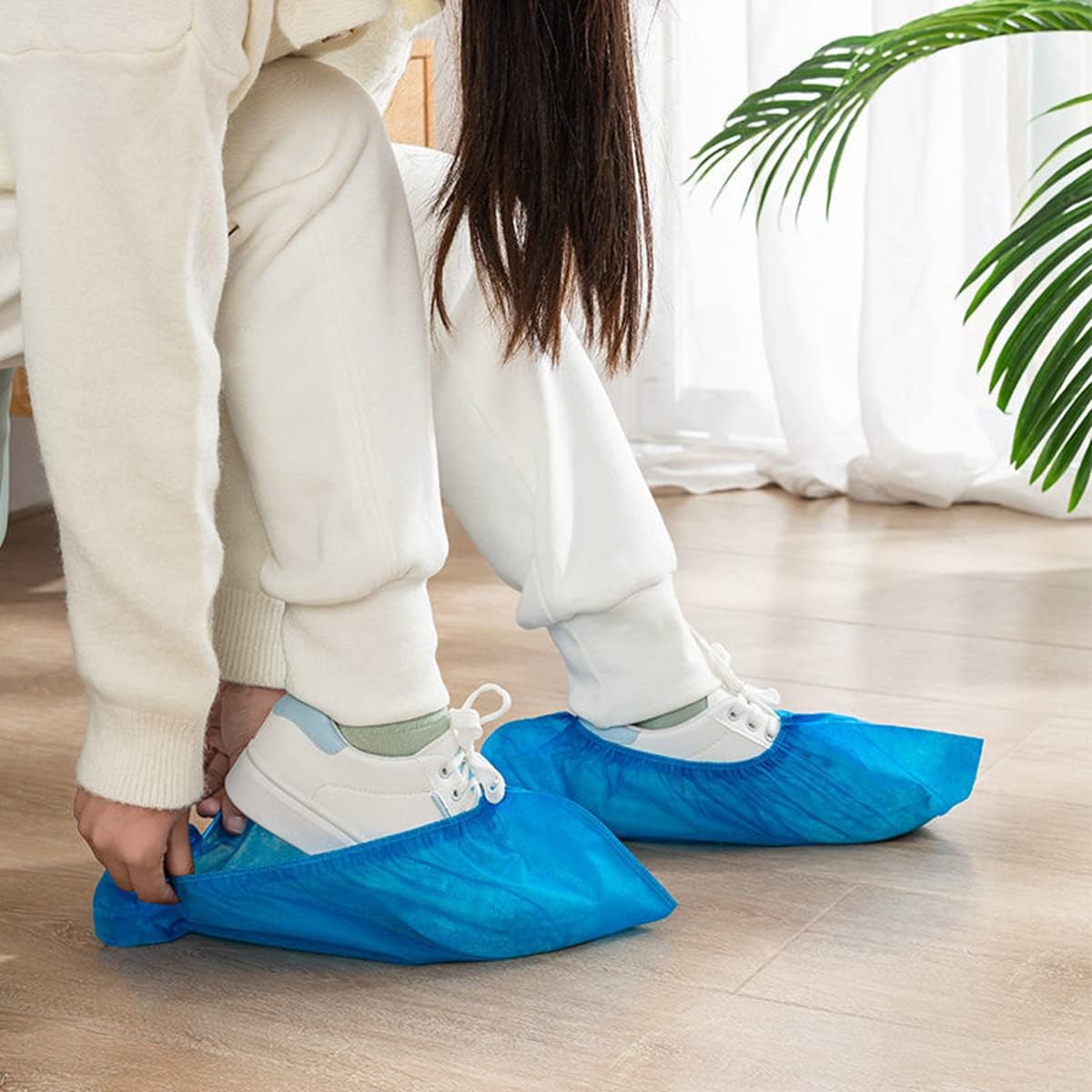 SKY-TOUCH 200 Pack/100 Pair Disposable Shoes Covers Boot Cover Waterproof, Dust-proof, Non-slip Recyclable Shoe Booties, One Size Fit Most, Protect Your Shoes, Carpets and Floors, Blue